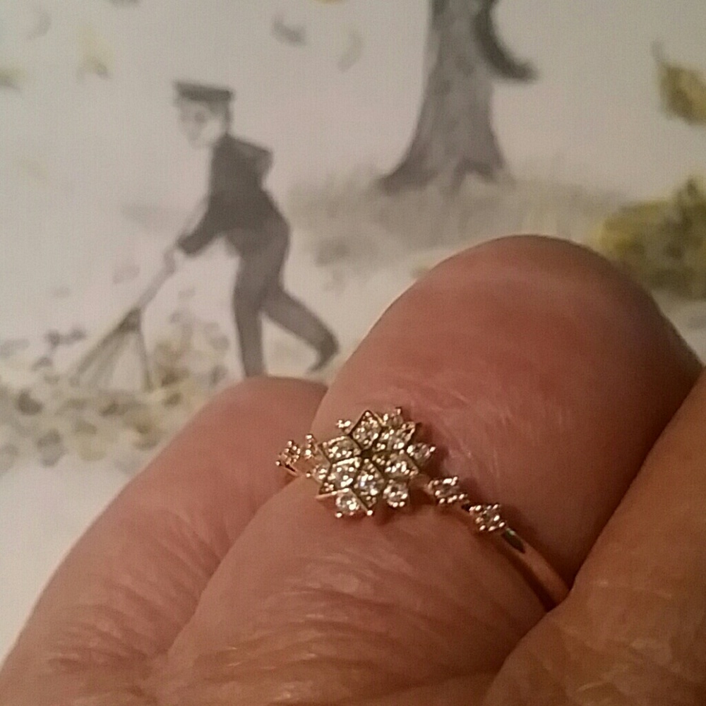 🆕️ ❄Snowflake crystal flower ring - Picture 6 of 8
